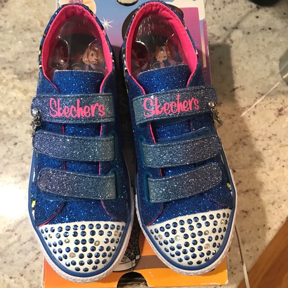 Brand new sketchers lights kids - Picture 2 of 3